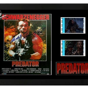Predator film cell display Amazing Arnold Schwarzenegger Signed collectable. With COA image 1