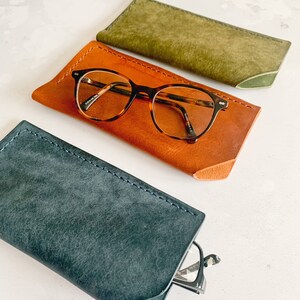 Handmade Leather Glasses Case. Case for Spectacle wearers. Father's Day Gift image 4