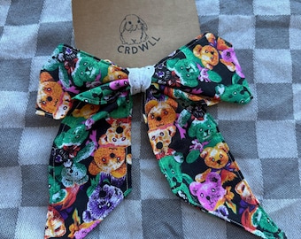 Gruselige Teddybär-Haarschleife