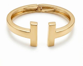 モダンな14KゴールドメッキTカフ | 彫刻的なゴールドヒンジバングル | ミニマリストな建築的ブレスレット