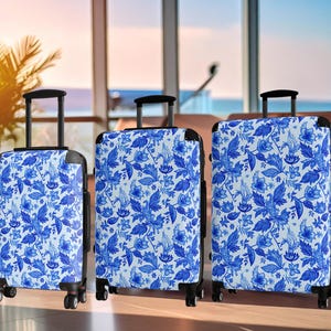 Elegant Floral Suitcase for Travel, Stylish Luggage, Travel Accessories, Vacation, Adventure