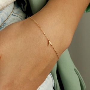 Pulseira com iniciais de ouro 18K, pulseira com iniciais personalizadas, joias personalizadas, pulseira com letras, presente para mãe, presente de dia das mães, presente de aniversário