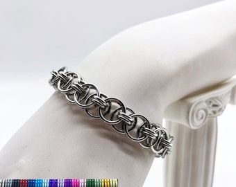 Helm Chainmaille Bracelet