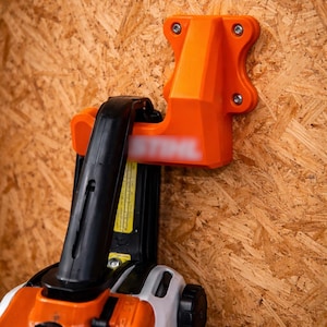 Soporte de pared para motosierra – Soporte resistente – Almacenamiento en garaje o taller
