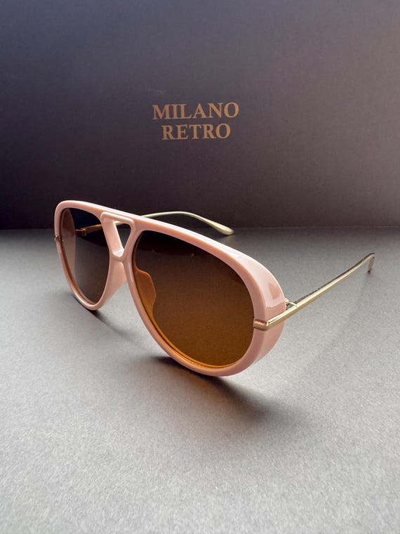 Chic Aviator Sunglasses: Rose Frame with Gold Accents, 400UV Protection