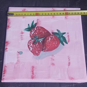 Tableau art réaliste : Trois fraises vibrantes, décoration de cuisine élégante, décoration de cuisine, art acrylique, art culinaire, cadeau pour les amateurs de cuisine et de design
