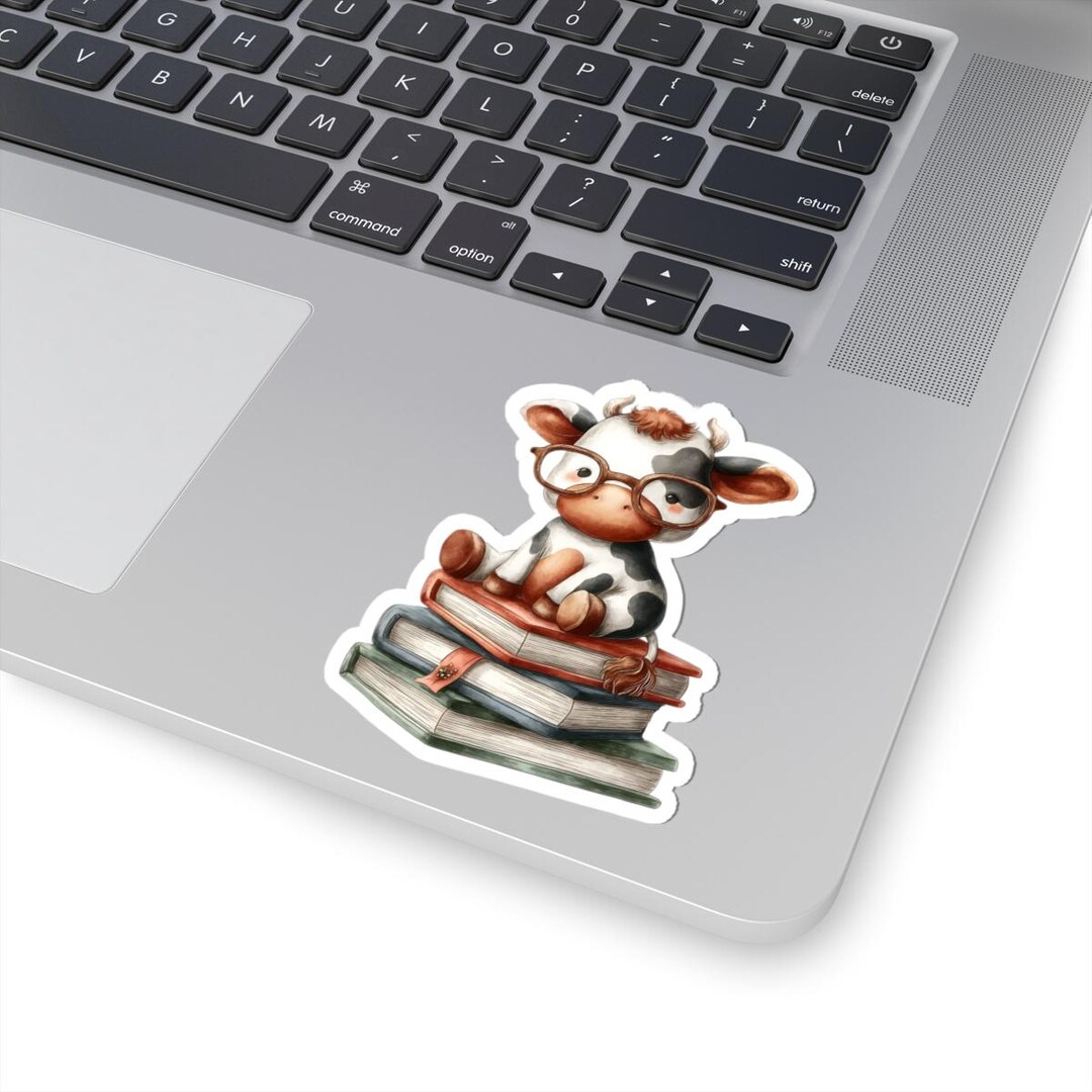 Highland Cow Reading Sticker, Decal for Laptops, Notebooks and Kindles ...