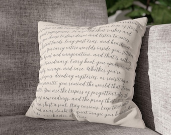 Inspirational Literary Pillowcase Cozy Decor for Reading Nooks and Living Spaces