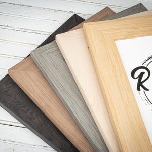 Wide Savannah Picture Frame - Choose Your Size and Finish - Clean-lined, Contemporary Photo Frame - Natural Wood Tones - Wide Frame Bild 8