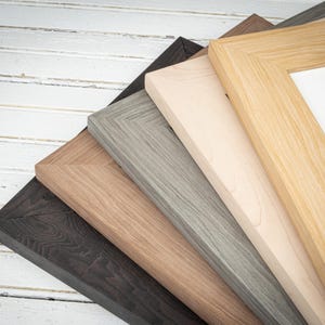 Wide Savannah Picture Frame - Choose Your Size and Finish - Clean-lined, Contemporary Photo Frame - Natural Wood Tones - Wide Frame Bild 7