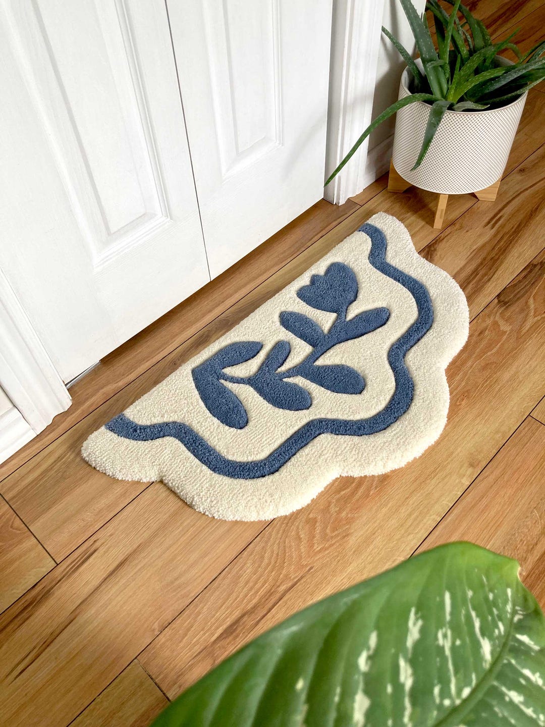 Half Loop Rug Floral Half Circle Scalloped Tufted Rug: Cottage Home Interior Decor ...