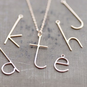 E wie Emmy - in 14 Kt Goldfill - Individueller Initialen Anhänger - Handgemacht