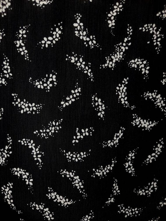 Vintage black abstract pattern flowy button down … - image 9