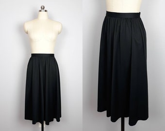 Vintage black basic midi skirt