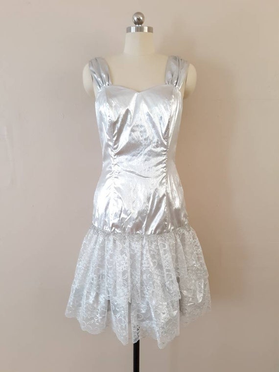 Vintage silver lamé drop waist 80s cocktail dress… - image 2