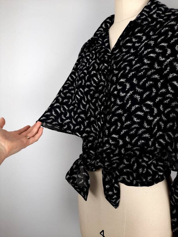 Vintage black abstract pattern flowy button down … - image 7