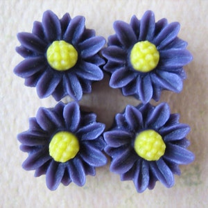Mini Daisy Flower Cabochons, Purple Cabochons, Purple Cabs, Resin Cabochons, 9mm 4 pieces Flowers, Diy Flowers