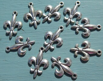 Fleur de lis Charms, Silver Fleur de lis, 20x14mm, Flower Charms, Silver Flowers, 10 pieces