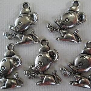 5PCS Mouse Charms, Mouse Charm, Mouse Charms Stamped with Love, Antique Silver Mice Charms, 20mm, Zardenia