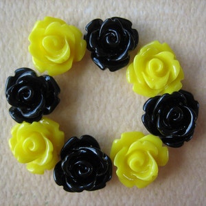 Mini Roses, 10mm Mini Roses, 8pcs Mini Rose Flower Cabochons, 10mm Resin Flowers, Bumblebee Mix Black and Yellow Mini Roses, DIY Flowers