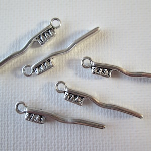 Tooth Brush Charms, Tooth Brush Pendant, 5pcs Silver Toned Toothbrush Charms, 30mm Tooth Brush Charms, Diy Jewelry Supplies Zardenia