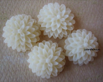 4PCS - Ivory - Chrysanthemum Cabochons - 15mm - Matte Finish - Jewelry Findings by ZARDENIA