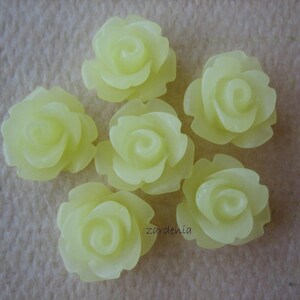 6PCS - Mini Rose Flower Cabochons - 10mm - Frosted - Pale Yellow - Cabochons by ZARDENIA