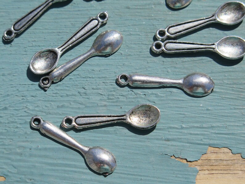 Spoons Mini Spoon Charms 10 Pcs Silver Toned Mini Spoon Etsy