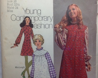 Vintage Sewing Pattern 1970s Dress and Smock Mini or Maxi Size 10 1971 Uncut Young Contemporary Fashion