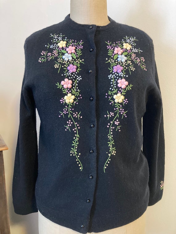 Vintage Floral Embroidered 1960s-70s Lambswool Ca… - image 1