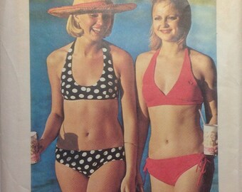 Vintage Pattern Retro Every Body Bikini 1970s Medium Size 12-14 Two Piece Bathing Halter Top Suit