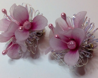 Vintage Delicate Pale Pink Frosted Lucite Flower Bunch Aurora Tinsel Clip On 1950's Earrings New Old Stock