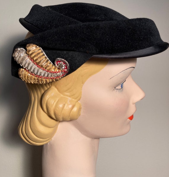 Vintage 1940's - 50's Black Draped Velour Felt Hat