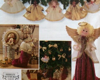 Holiday Decor Sewing Pattern Christmas Angels Decorations Wreaths Stocking Tree Topper and Skirt Uncut 1997
