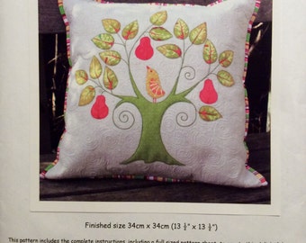 First a Day of Christmas Holiday Themed Quilted Raw Edge Appliqué Cushion Partridge Pear Tree Don't Lok Now Pattern Australia 2010