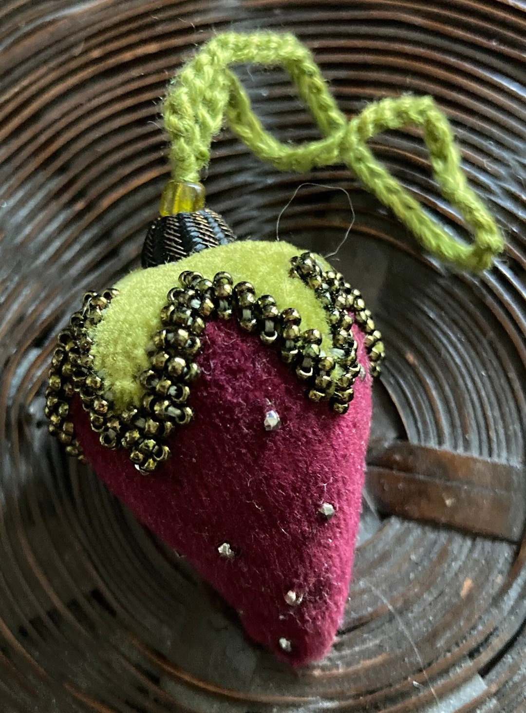 Strawberry Emery Vintage Velvet Beaded Victorian Style Sewing Tool