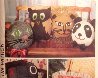 Vintage Sewing Pattern 1977 Home Decor How To Sew Pillows Cat Owl Panda Lion X and O Cushions
