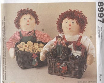 Sewing Pattern Raggedy Ann & Andy Christmas Decor Ornaments Stockings Garland