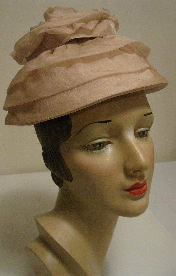 Vintage 1960's Ladies Hat Pale Mocha Beige Silk Or