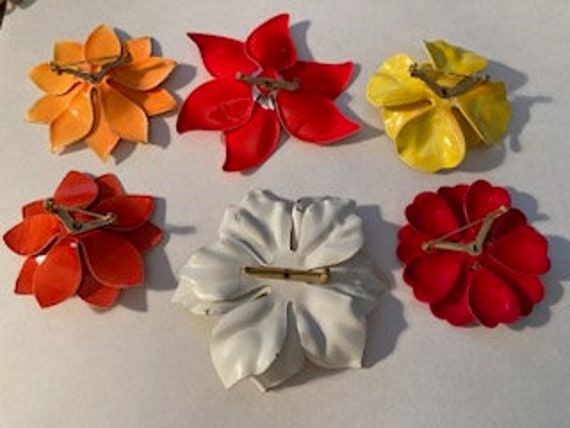 Vintage Enamelled Flower Power 1960s Floral Pins … - image 3