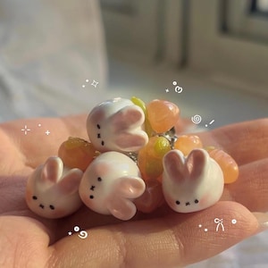mochi Hase Handytasche Handyanhänger Mystery Box | handgefertigte Polymer Clay Anhänger, Schlüsselanhänger | Gummibärchen Serie