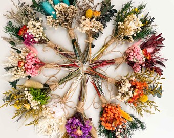 Christmas Dried Flower Bouquet with Custom Card, Mini Holiday Gift, Small Handmade Dried Flowers Present