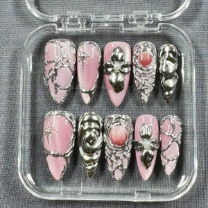 Pink Chrome Press-On Nails – 3D Metallic Sculpted Nail Art with Floral & Web Details