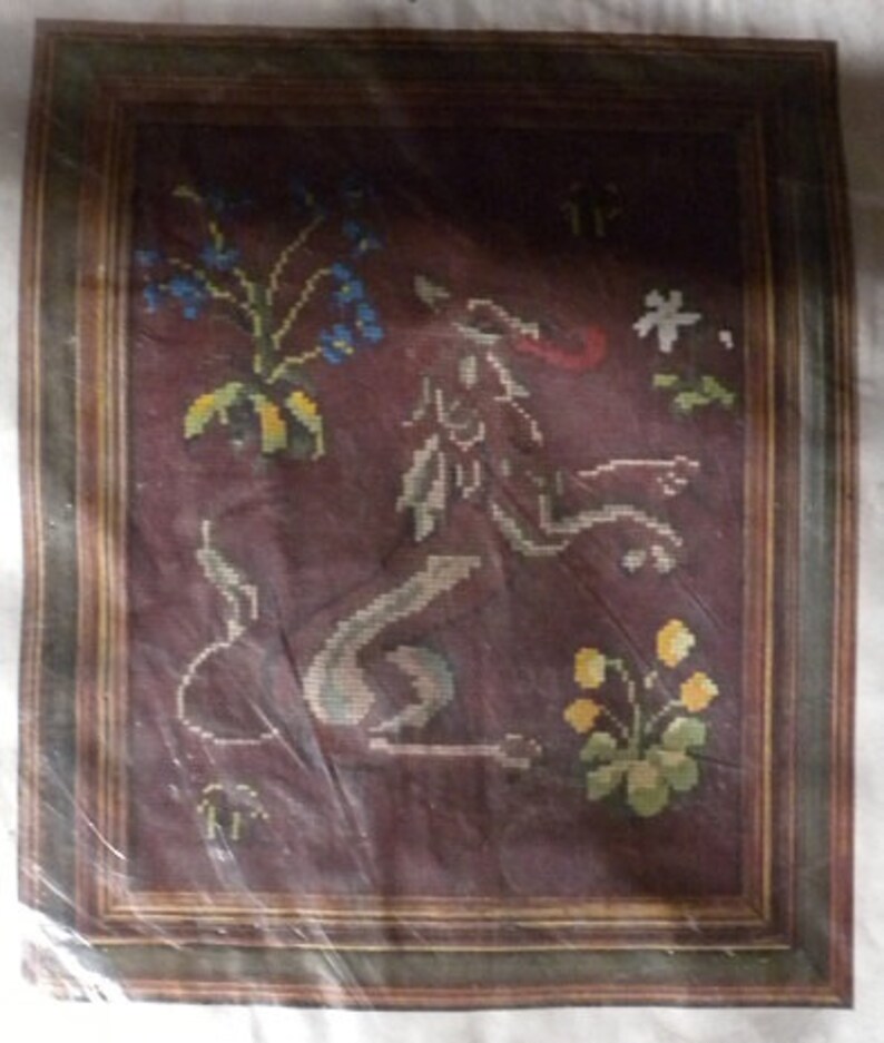 1970s American Family Crafts Animal Pageantry Medieval Lion Celtic 10ct Crewel Yarn Needlepoint Picture Craft Kit NewOld in Pkg