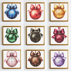 Peut inclure: Neuf impressions encadrées de boules de Noël de différentes couleurs, dont le bleu, le rouge, l'or, le vert, le noir, le bordeaux, le rose, le marron et le violet. Chaque boule a un nœud décoratif sur fond blanc.