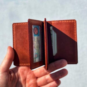 Cartera de cuero para hombre, hecha a mano en cuero Crazy Horse de grano completo, perfecta para el Día del Padre, regalos de cumpleaños, billetera pequeña, cuero genuino, regalo para él.