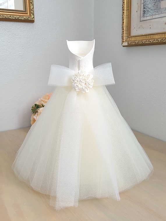 Tulle Wedding Dress Centerpiece, Cold Porcelain Roses, Bridal Shower Decor  - Etsy