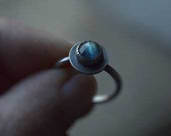 Stone ring - Faceted Labradorite - sterling silver - patina