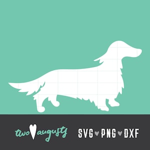 Puede incluir: Silueta blanca de un perro dachshund sobre un fondo azul turquesa claro. La silueta está delineada con una fina línea blanca. El texto "two ♥ augusty" está en la parte inferior izquierda de la imagen. El texto "SVG ♥ PNG ♥ DXF" está en la parte inferior derecha de la imagen.