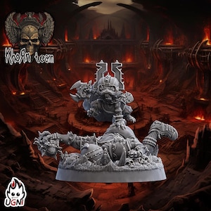 Peut inclure: Figurine miniature grise d'un personnage fantastique, avec une grande arme et une armure, couchée sur une base avec des crânes. L'image comprend le texte "Khoin team" et le logo "UGNI". L'arrière-plan représente un paysage infernal et enflammé.